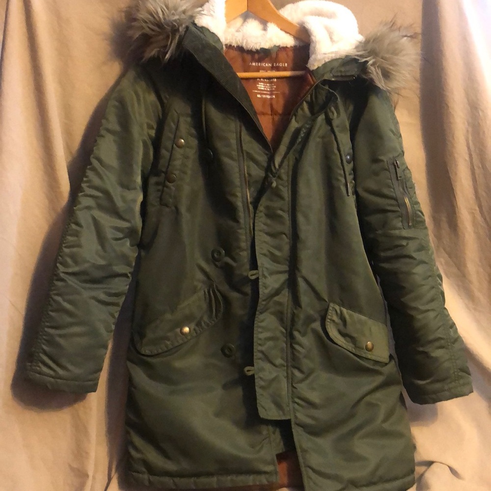 American Eagle Parka. Size XS. Army green winter jacket